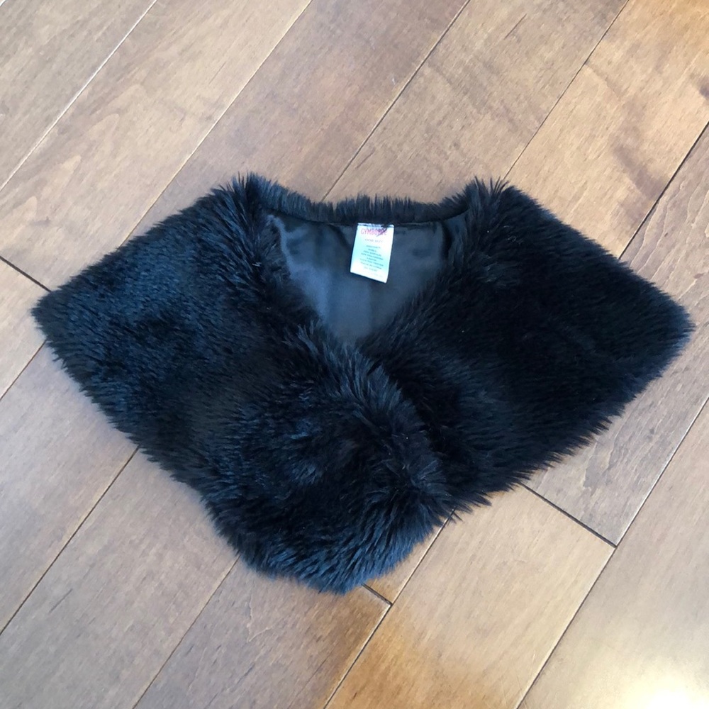 đź–¤Shawlđź–¤ Shrugđź–¤ Faux Furđź–¤ - Picture 1 of 2